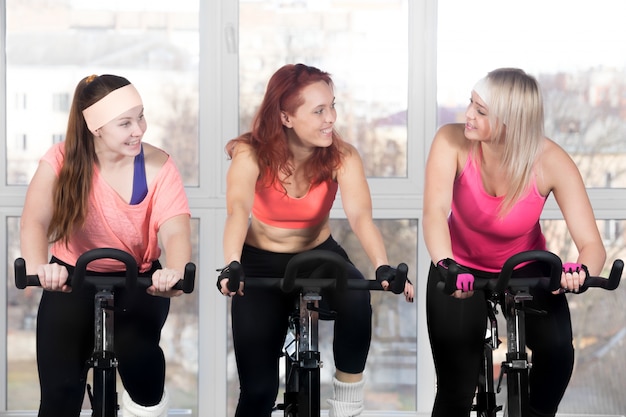 Cycling vs Elliptical: Which One Boosts Heart Health More? A Practical Guide with Tracking Tips & Motivation Hacks