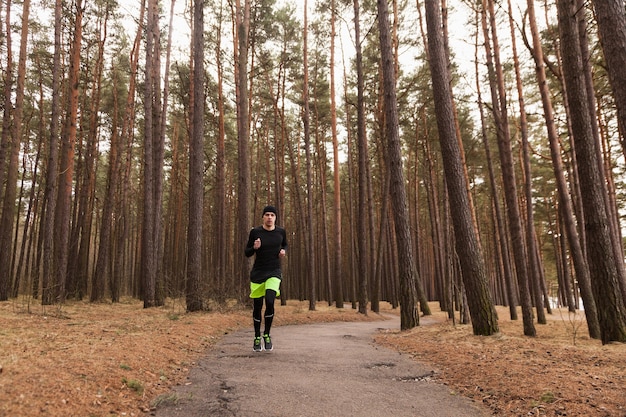 Run, Walk, Thrive: The Cyclist's Ultimate Guide to Building Endurance Off the Bike