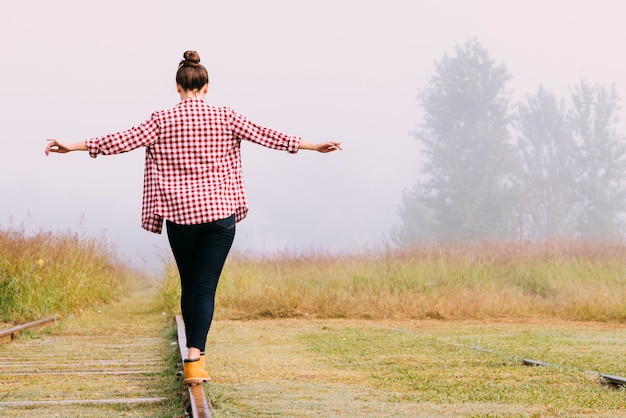 The 45-Day Hormone Reset: A Budget-Friendly Plan to Balance Your Body Fast & Track Weekly Progress
