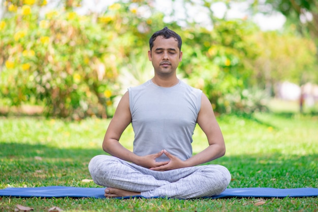 Meditative practice in an Indian spiritual setting