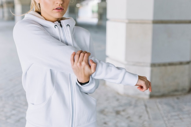 30 Joint-Sabotaging Mistakes You're Making in Your Daily Routine (And How to Fix Them with Minimal Gear)