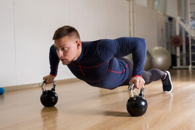 Kettlebell Power in 60 Minutes: A Student’s Fast-Track Guide to Strength, Consistency & Weekly Progress
