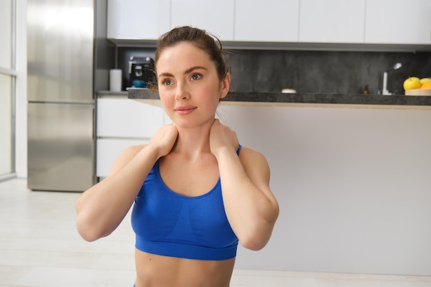 How to Start a Low-Carb Lifestyle in Just 10 Minutes a Day: Thyroid-Smart Weight Loss Tips from a Coach