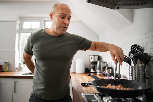 Boost Your VO₂ Max After 50: The Simple Weekly Meal Prep Plan That Fits Real Life