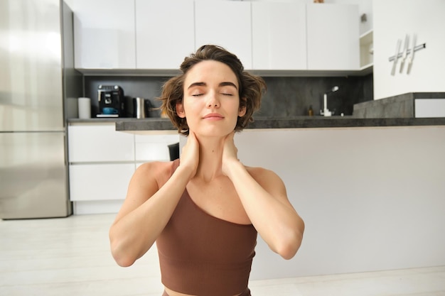 The Complete Mindfulness Guide for Thyroid Health: A Practical Checklist for Mental and Physical Balance