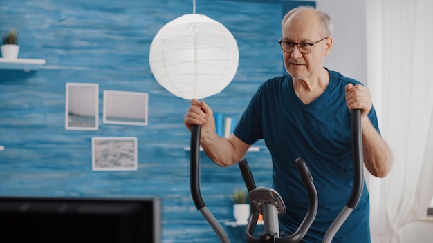 Revitalize Your Daily Routine: A Simple 60-Minute Guide to Mobility Drills for Seniors