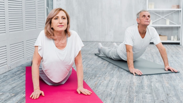 The 28-Day Smart Start: A Habit-First Fitness Plan for Seniors, Pregnancy & Postpartum