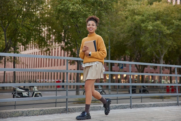 The Student's Ultimate Running & Walking Guide: Stay Fit, Focused, and Motivated with a Smart Checklist & Tracker
