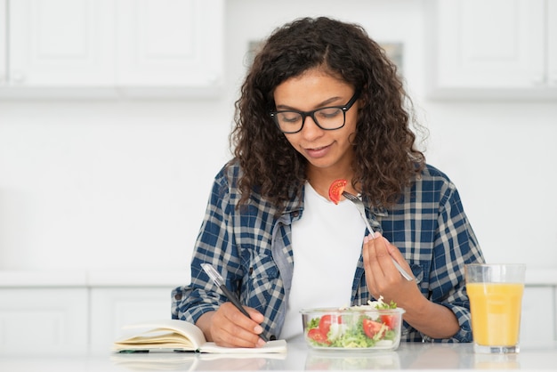 Healthy student meal options