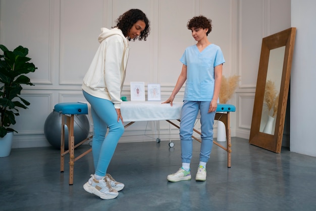 Teen Rehab Recovery Guide: Coach-Approved Tips, Form Cues & Simple Modifications