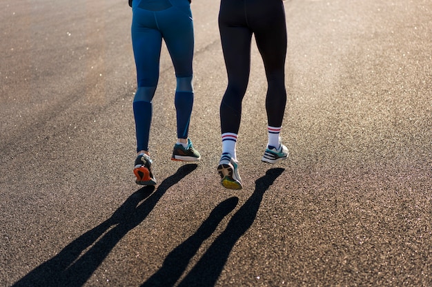 Walking vs Jogging: Which Cardio Exercise Helps You Eat Healthier and Lose Weight?