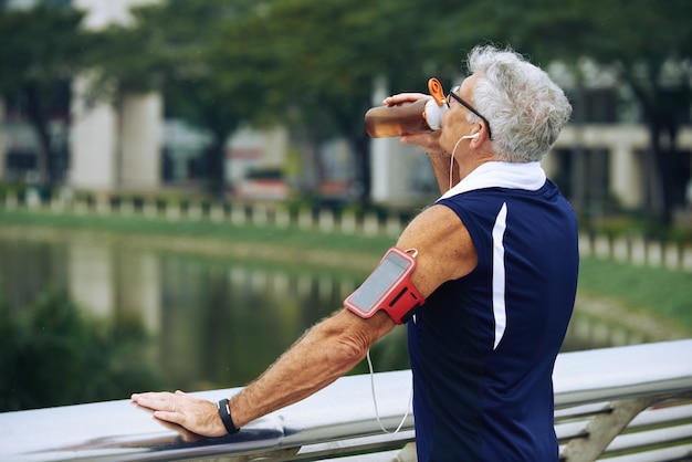 Safe & Effective No-Equipment Swimming Laps: A 25-Minute Water Workout for Hypertension Management