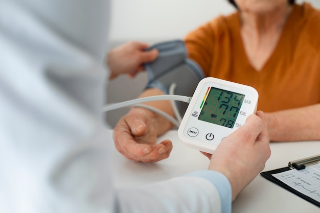 The Ultimate Weight Loss Guide for People with High Blood Pressure: Safe, Science-Backed Steps to Lose Weight and Lower Hypertension