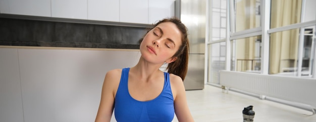 20 Science-Backed Ways Women Over 40 Can Sleep Better with Short Elliptical Workouts & Smart Daily Habits